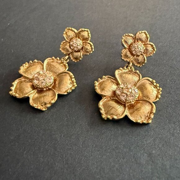 kate spade Jewelry - SOLD SOLDKate Spade 14k Gold Filled Floral Garden Drop Earrings Crystal Accents